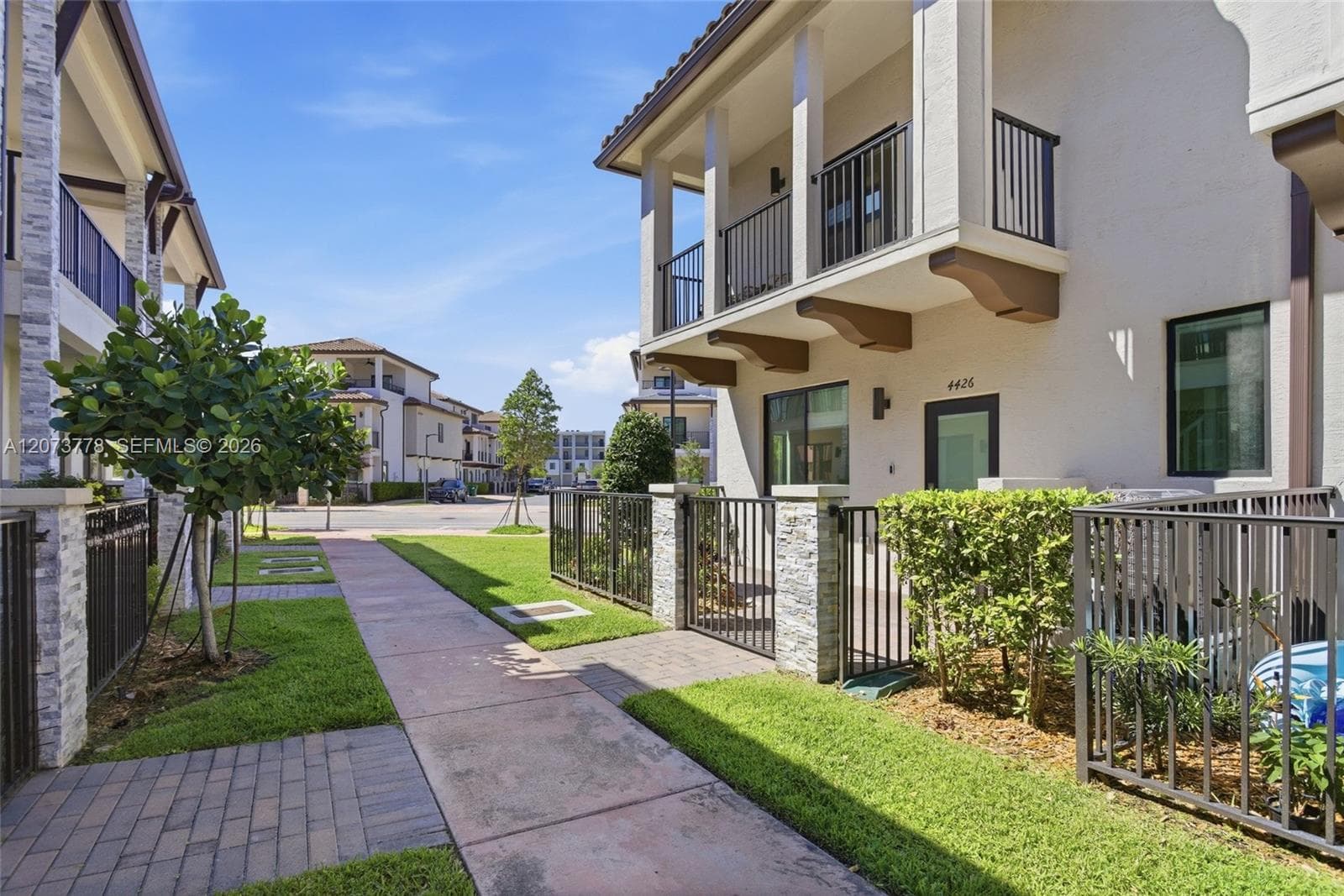 4426 NW 83 PKWY # 0, Doral FL 33166 photo 2