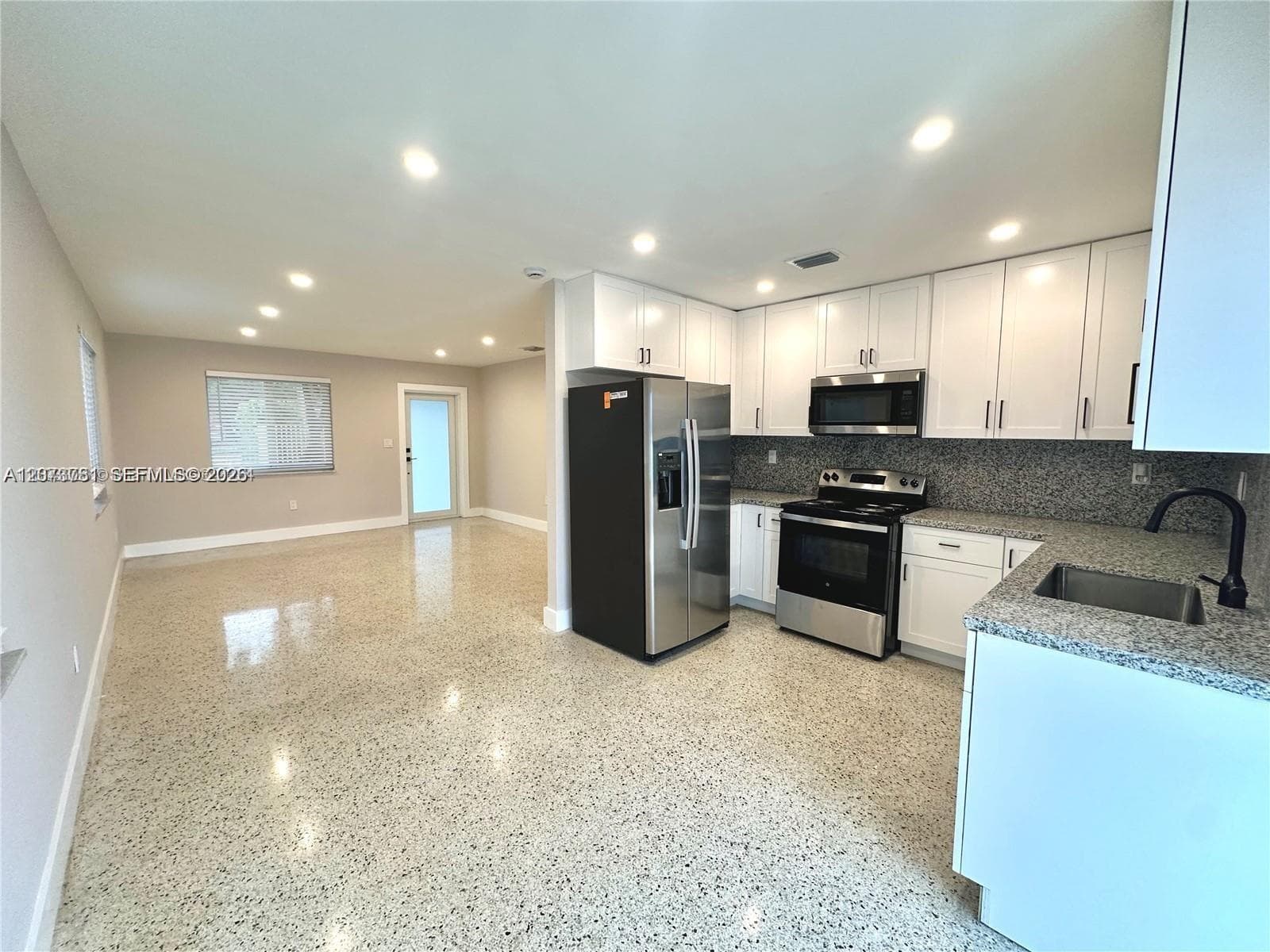 10300 NW 35th Ct, Miami FL 33147 photo 3
