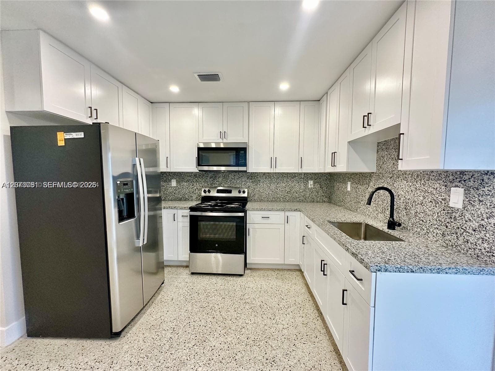 10300 NW 35th Ct, Miami FL 33147 photo 4