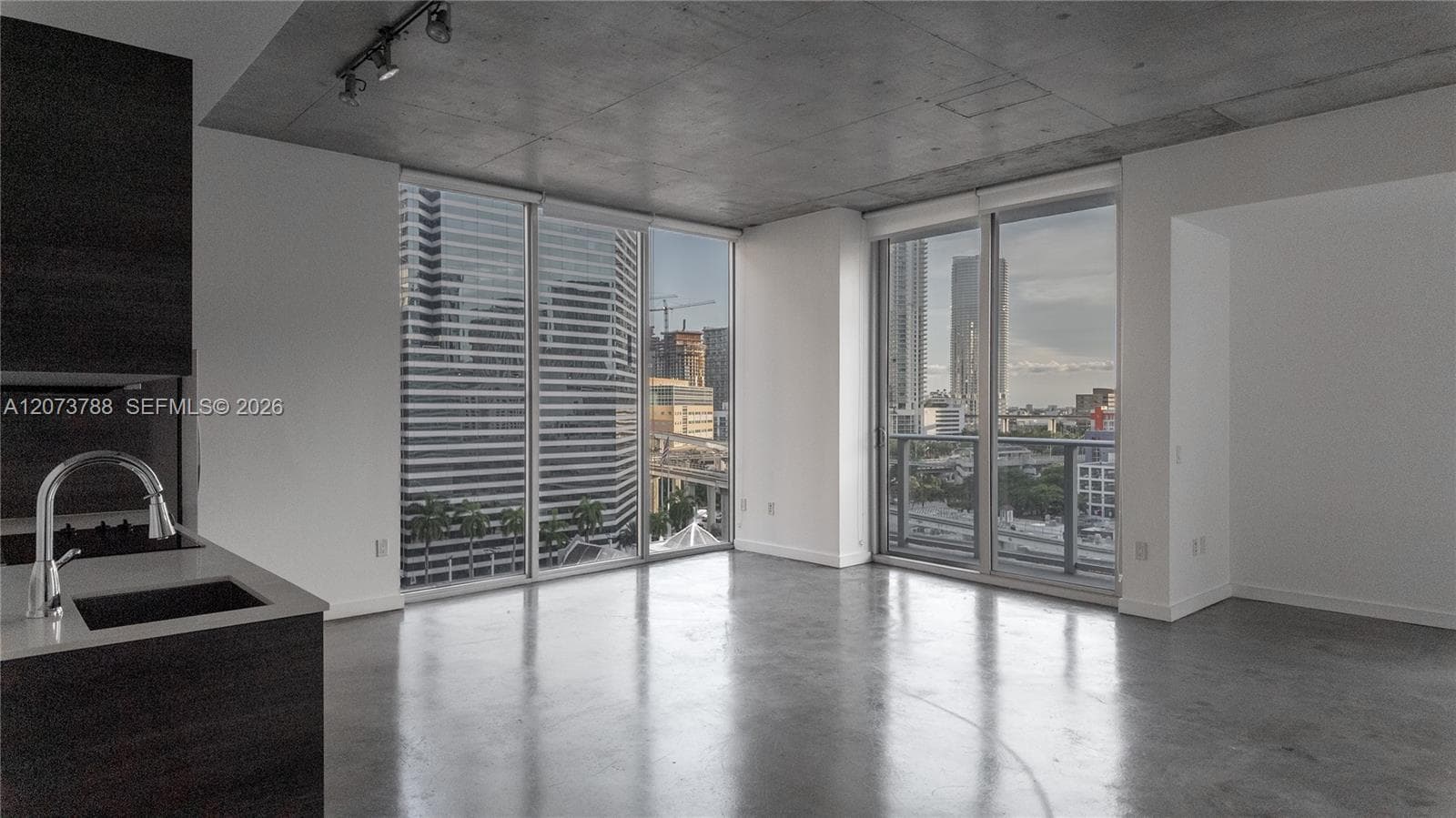 151 SE 1st St # 811, Miami FL 33131 photo 5