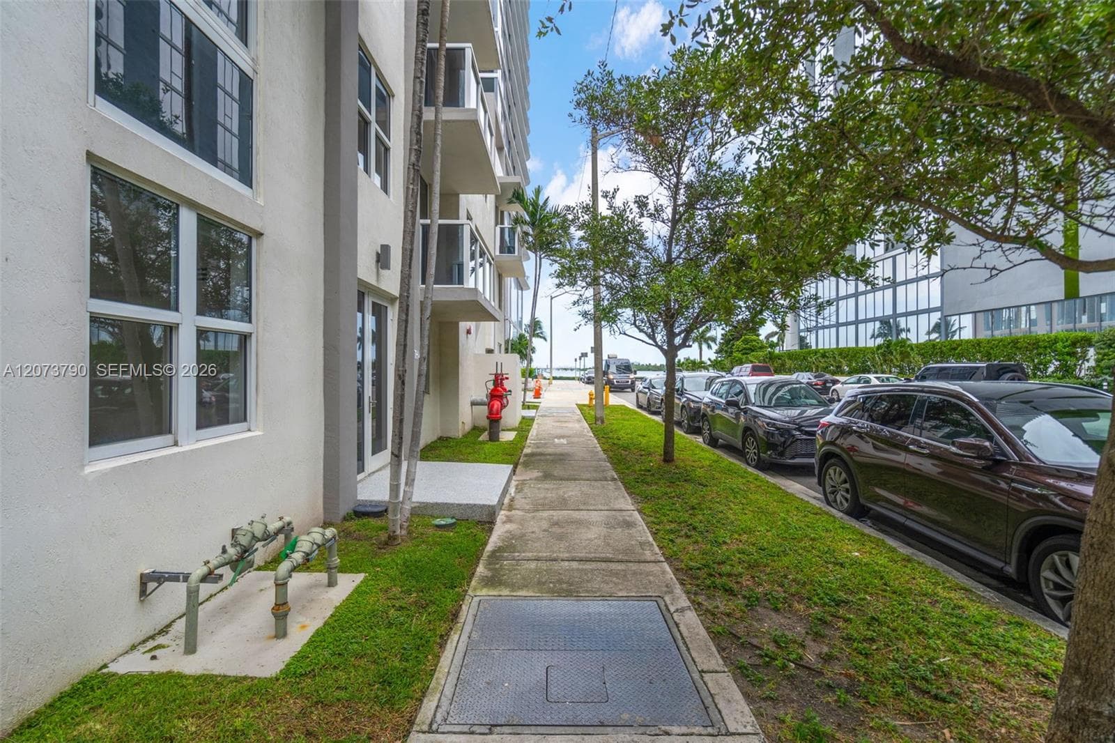 601 NE 23rd St, Miami FL 33137 photo 2