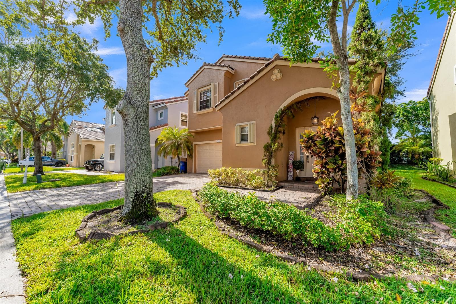 7538 NW 17TH Drive, Pembroke Pines FL 33024 photo 4