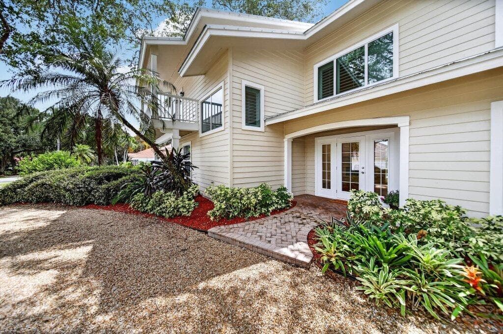 15 HERITAGE Way, Sewalls Point FL 34996 photo 2