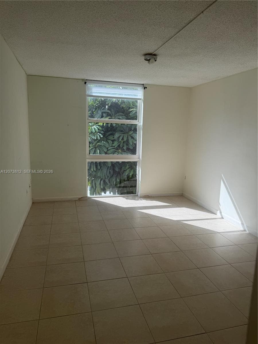 16851 NE 23rd Ave # B214, North Miami Beach FL 33160 photo 5
