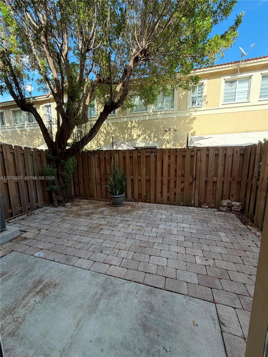 8245 NW 108th Ave # 15, Doral FL 33178 photo 2