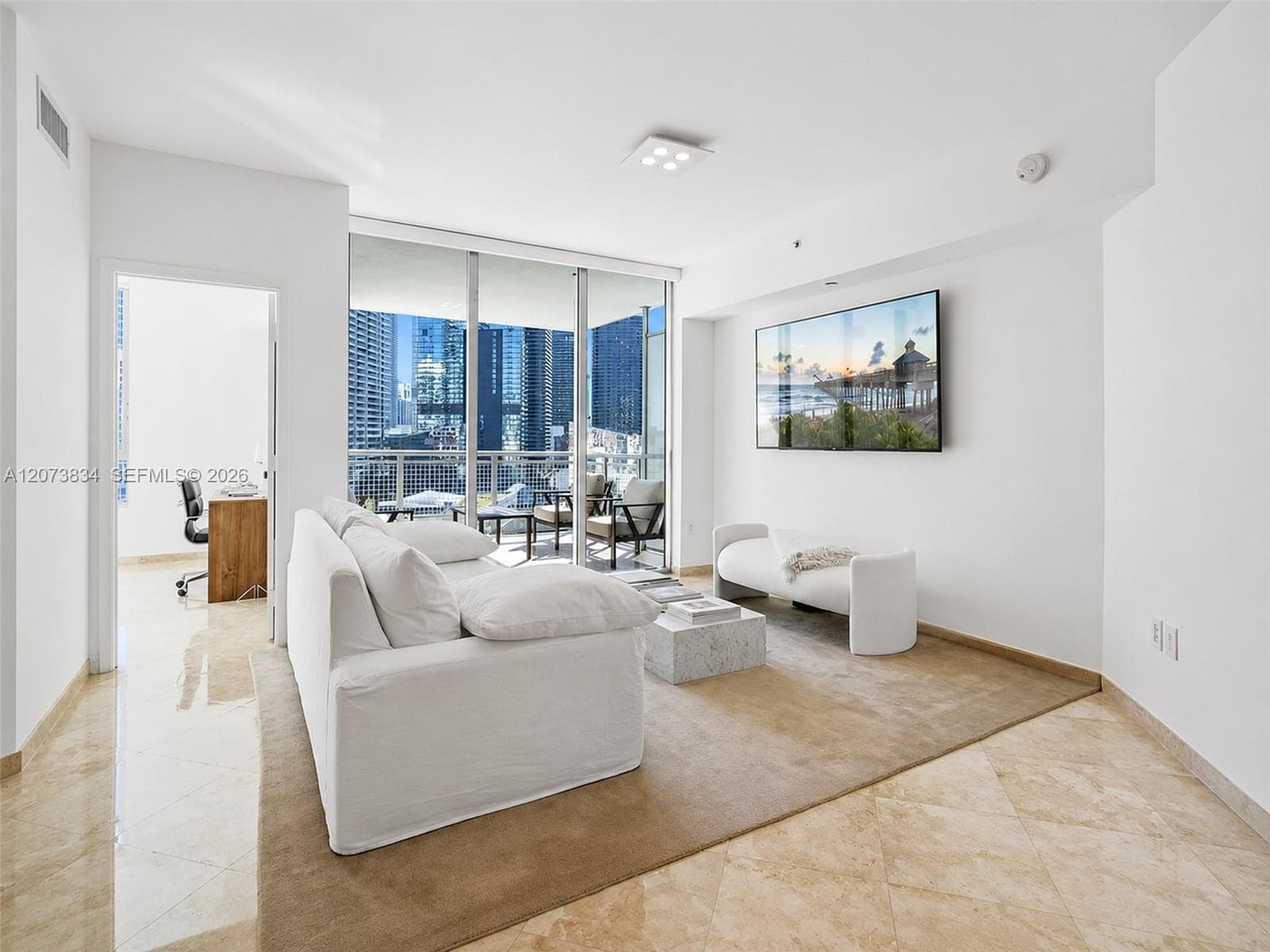 350 S Miami Ave # 2304, Miami FL 33130 photo 3