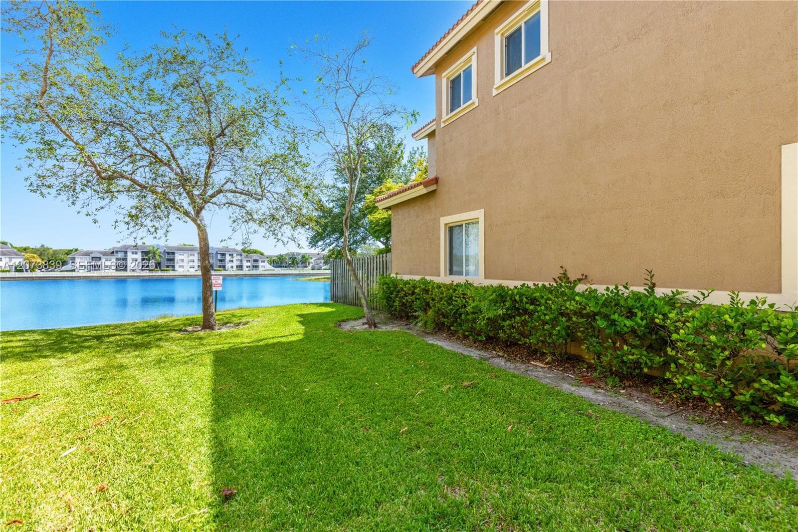 8549 SW 214th Ln, Cutler Bay FL 33189 photo 4