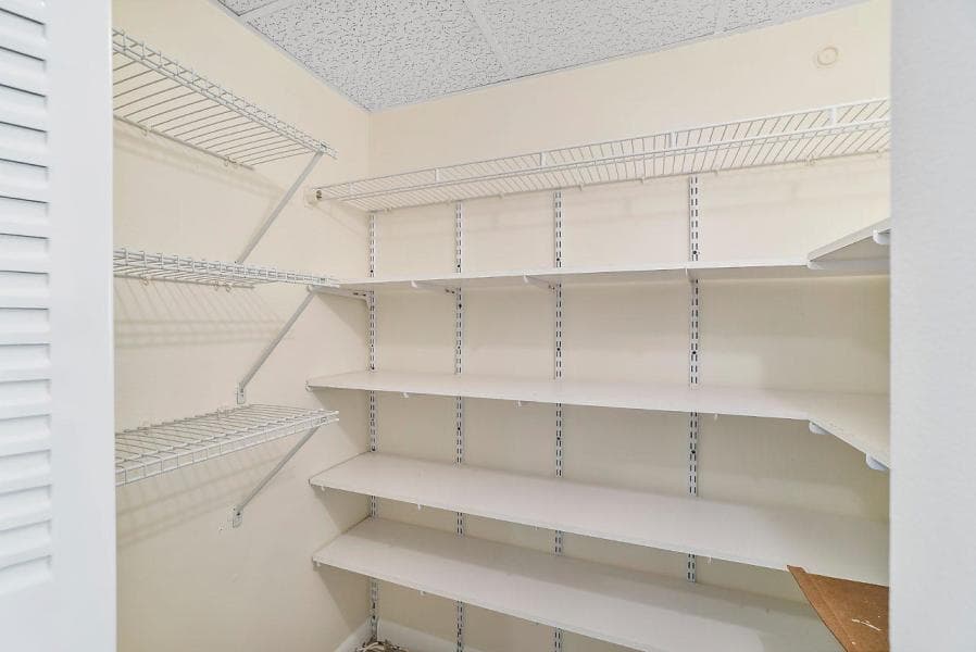 400 VILLAGE GREEN Circle W # 102, Palm Springs FL 33461 photo 5