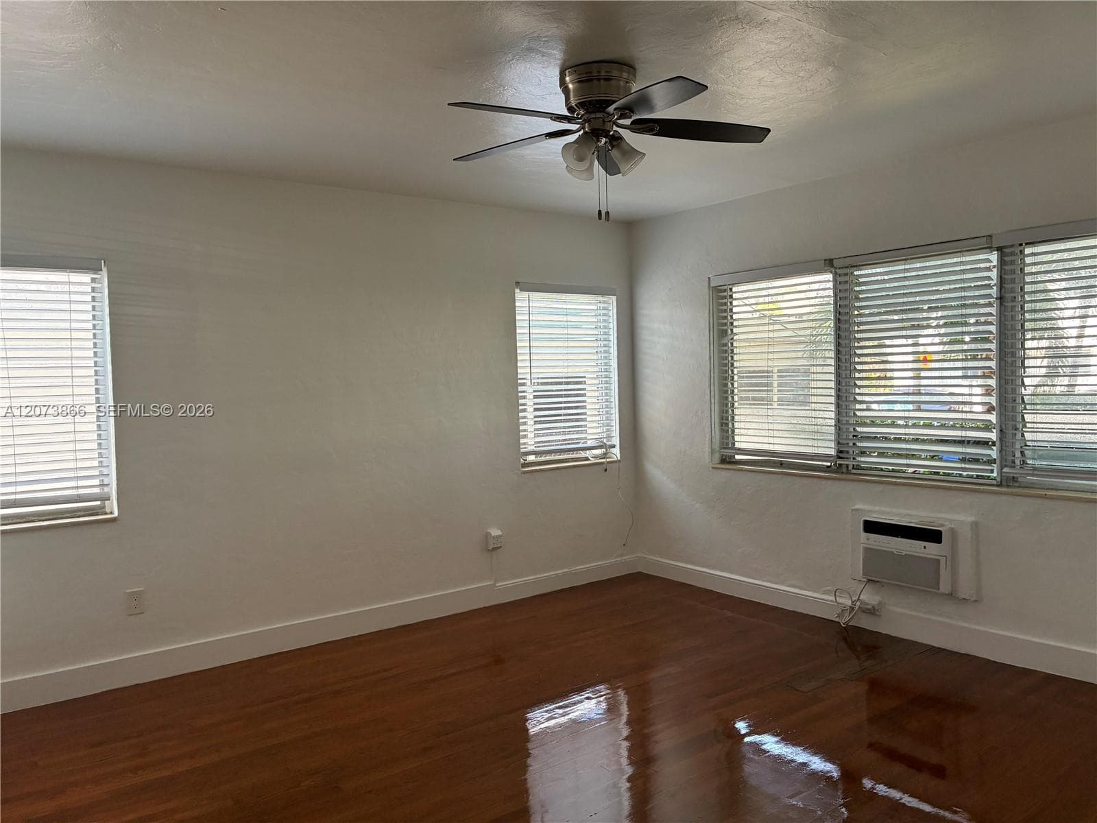 8020 Abbott Ave # 4, Miami Beach FL 33141 photo 2