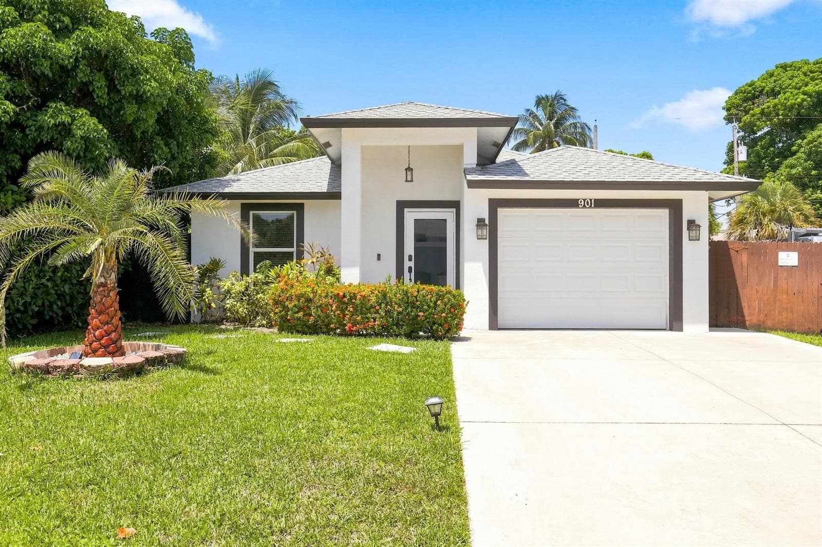901 S M Street, FL 33460