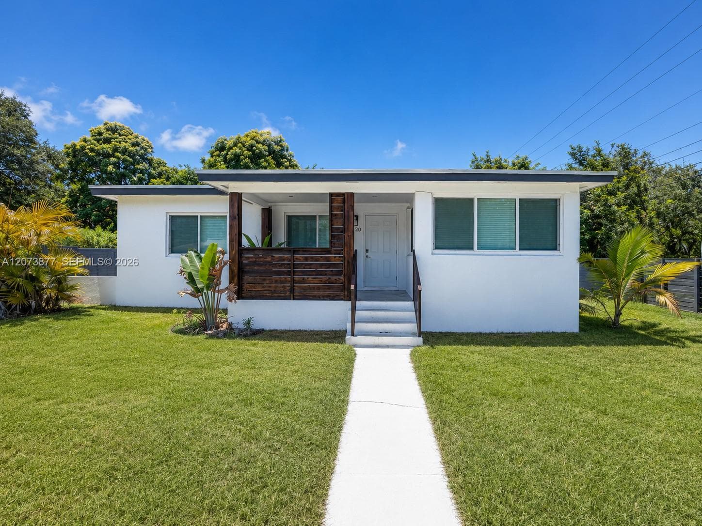 1800 NE 154th St, North Miami Beach FL 33162