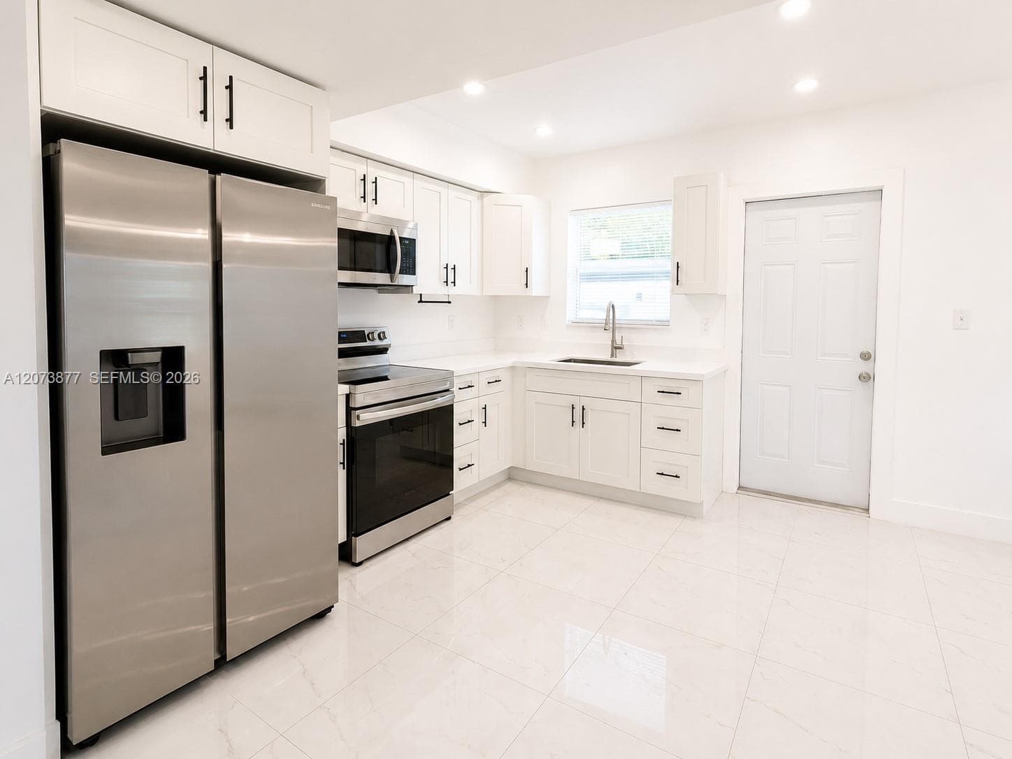 1800 NE 154th St, North Miami Beach FL 33162 photo 4