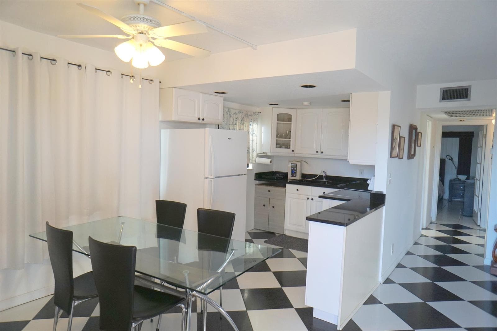 401 Southampton A, West Palm Beach FL 33417 photo 3