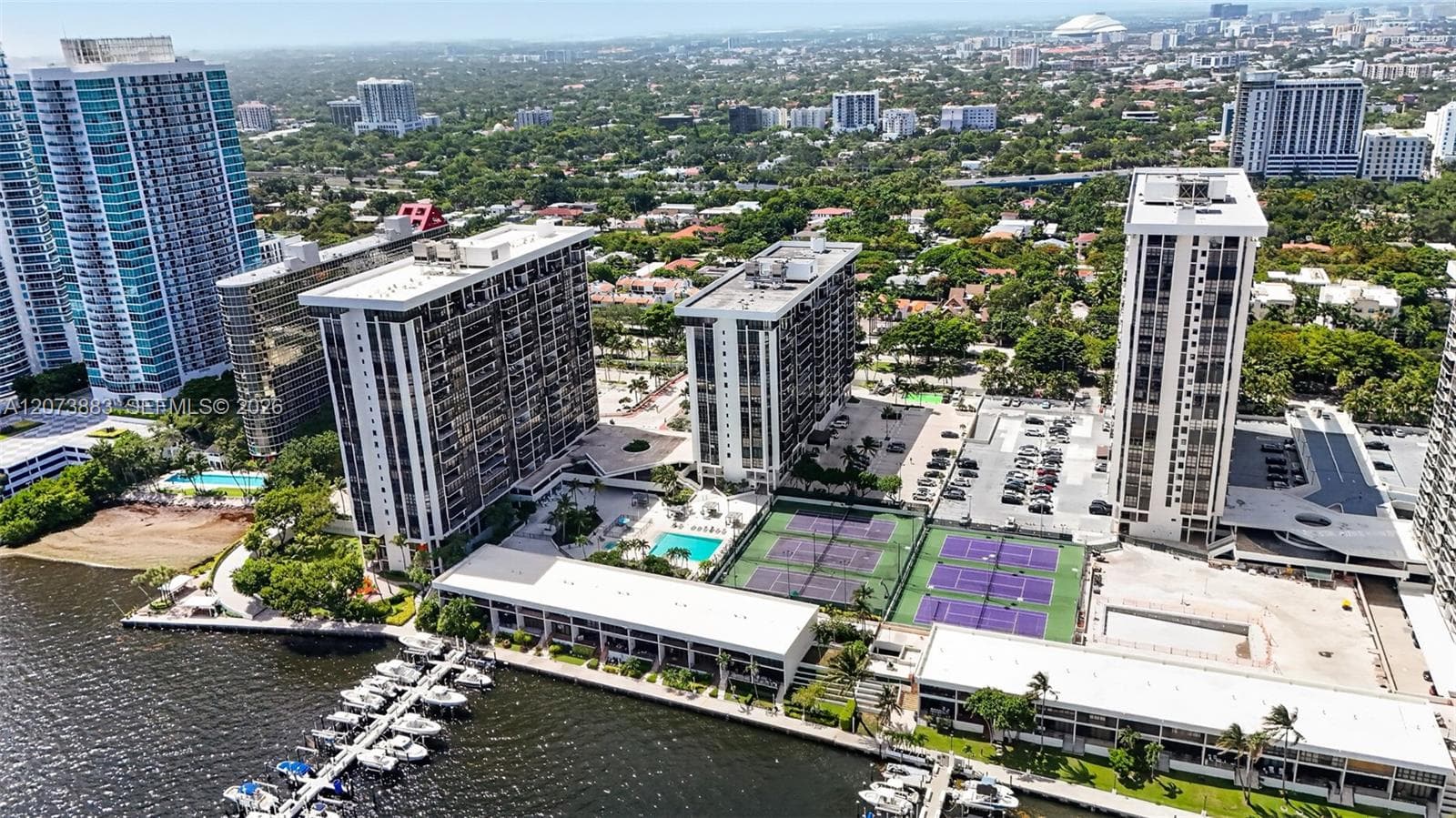 1915 Brickell Ave # C1607, Miami FL 33129 photo 4