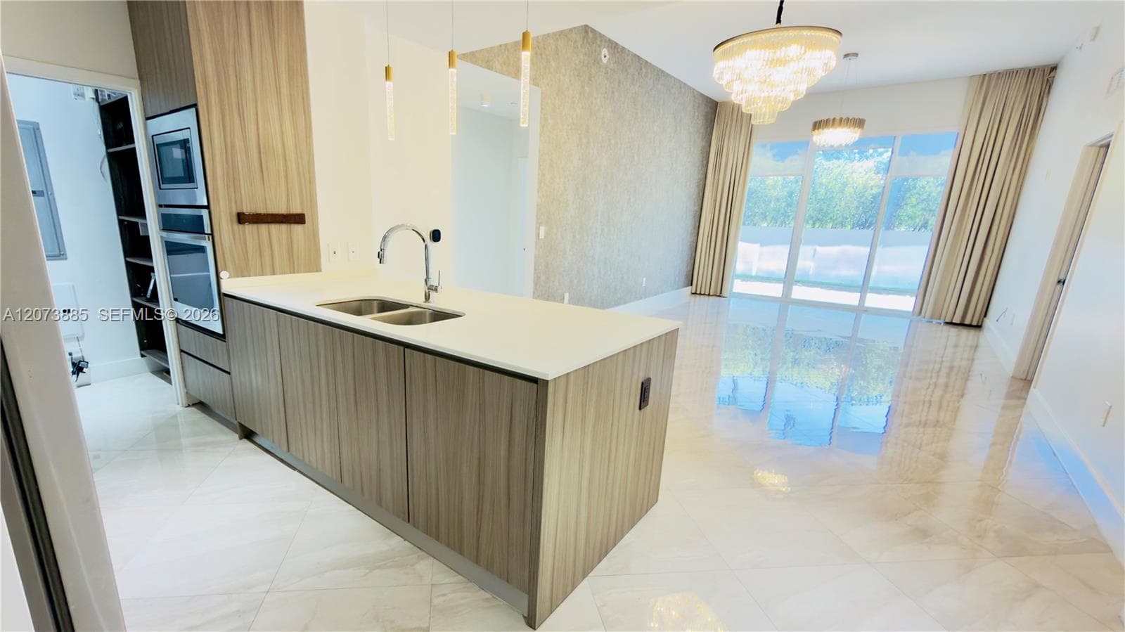 600 NE 27th St # 604, Miami FL 33137 photo 2