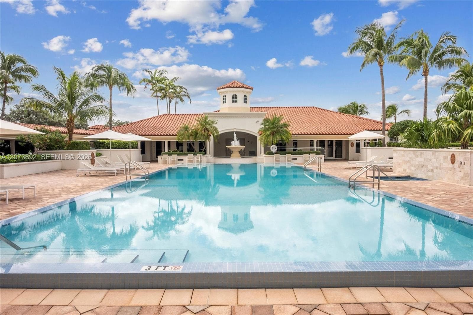 20000 E Country Club Dr # 302, Aventura FL 33180 photo 5