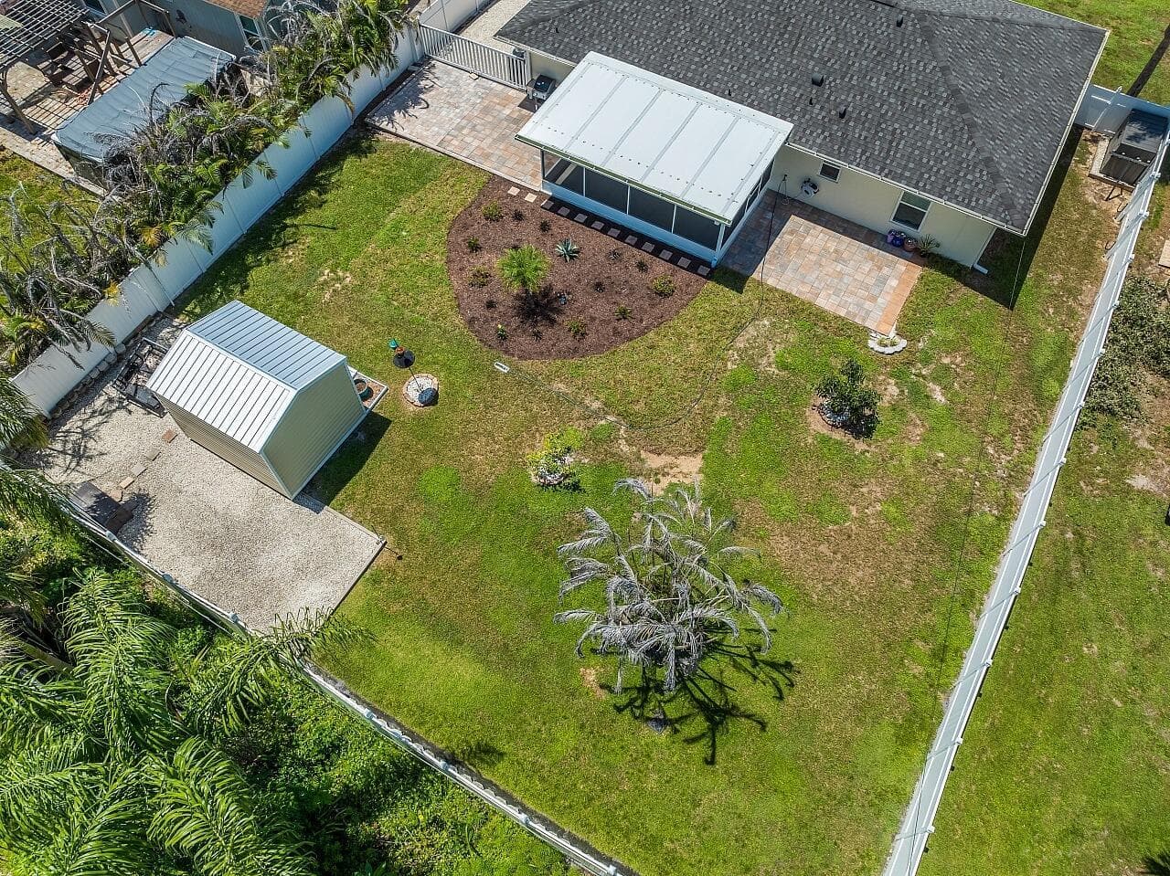 867 CLEARMONT Street, Sebastian FL 32958 photo 2