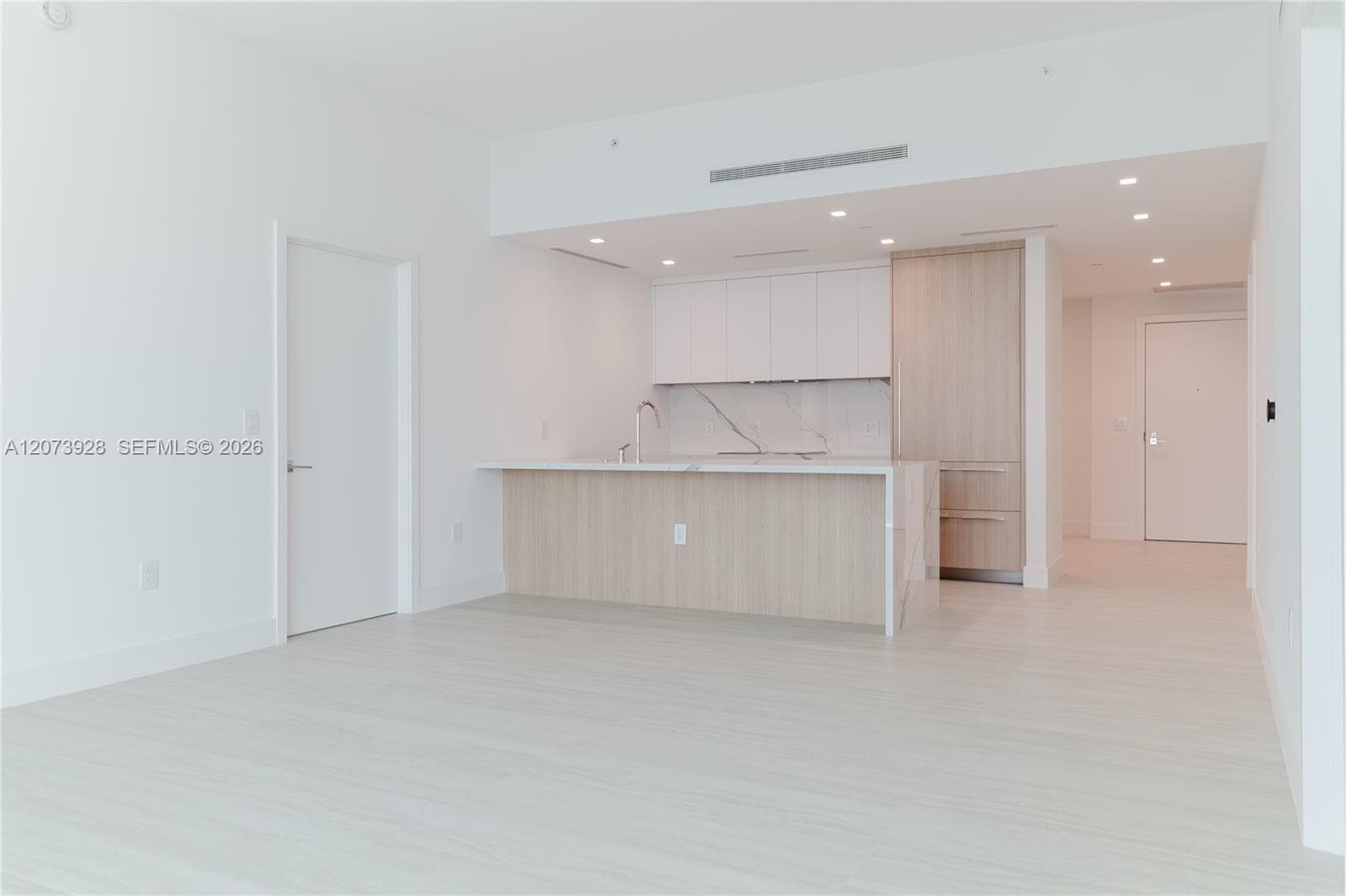 2411 Laguna Cir # 2909, Miami, FL 33181 photo 2