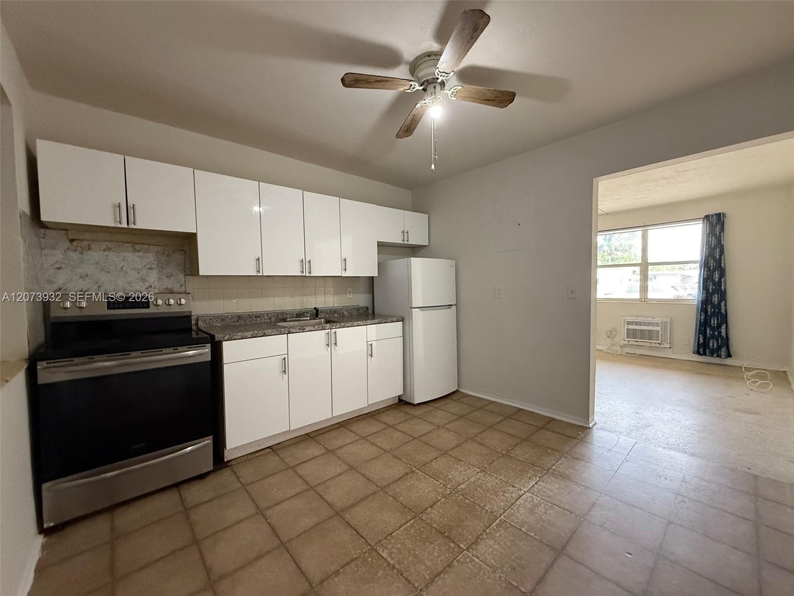 900 SW 5th St # 2, Hallandale Beach FL 33009