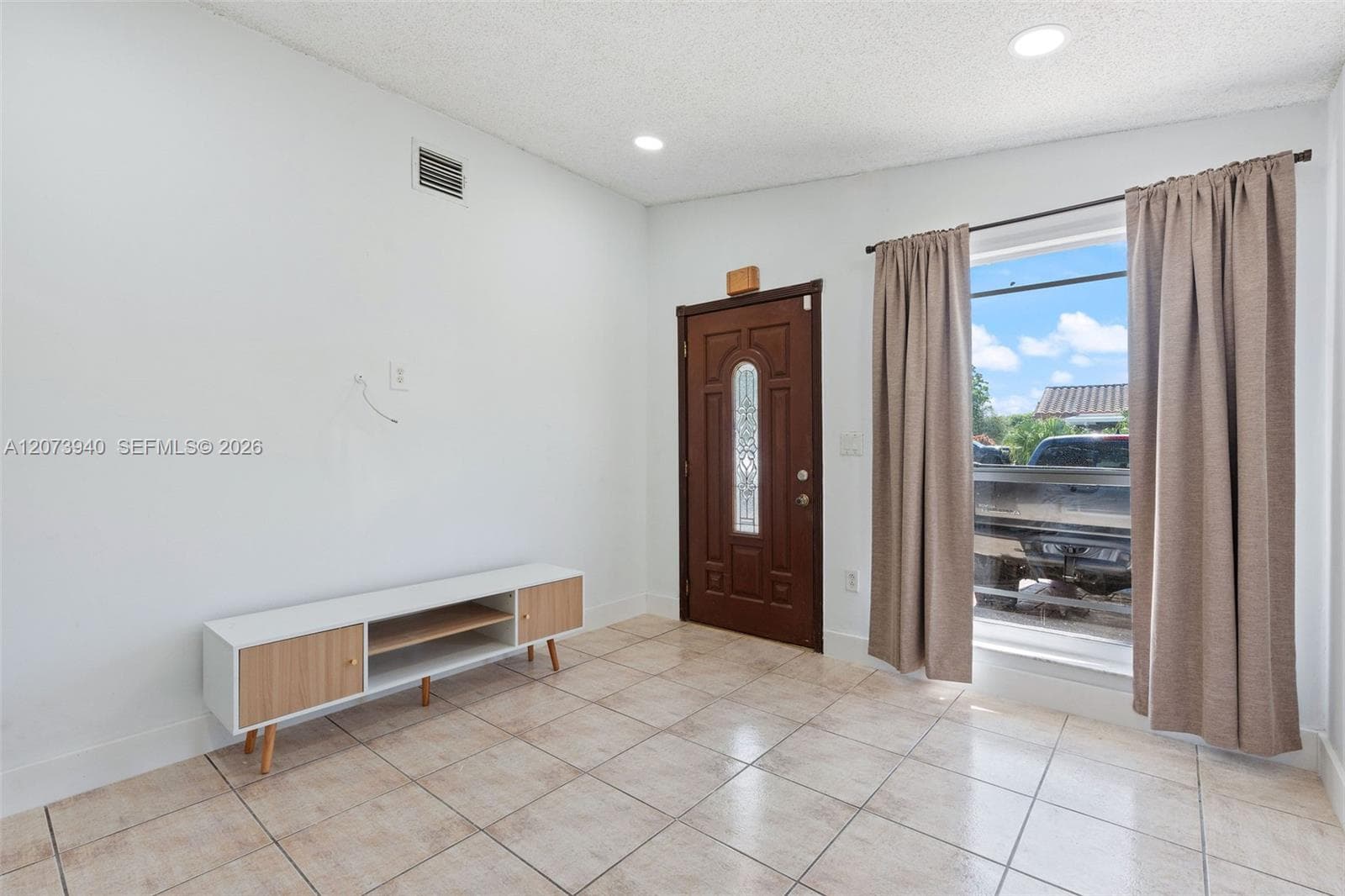 11259 NW 88th Ave, Hialeah Gardens FL 33018 photo 5
