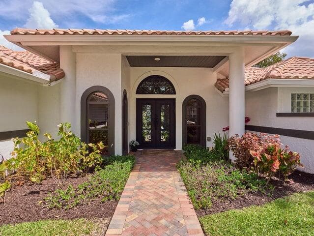 3700 Embassy Drive, West Palm Beach FL 33401 photo 2