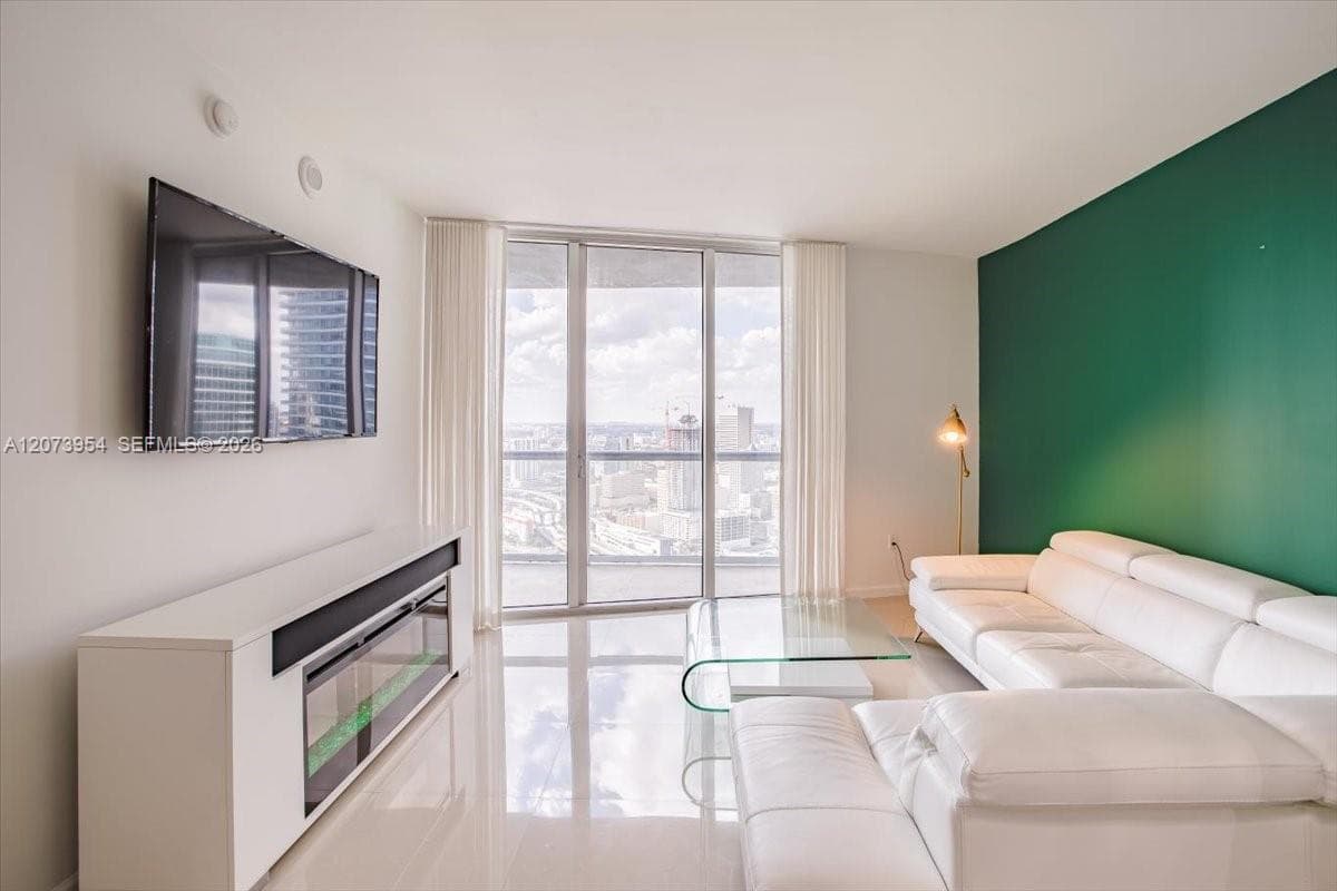 465 Brickell Ave # 4306, Miami FL 33131 photo 4