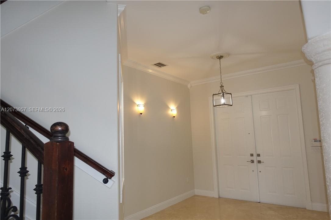 18125 NW 89th Ct, Hialeah FL 33018 photo 2