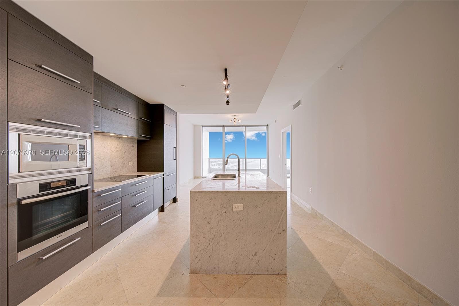 900 Biscayne Blvd # 5203, Miami FL 33132 photo 4