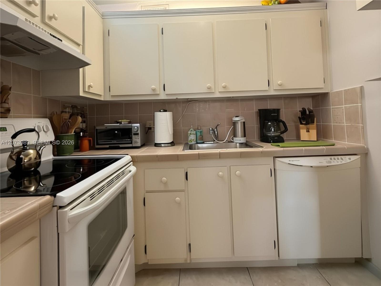 551 SW 135th Ave # 413B, Pembroke Pines FL 33027 photo 5