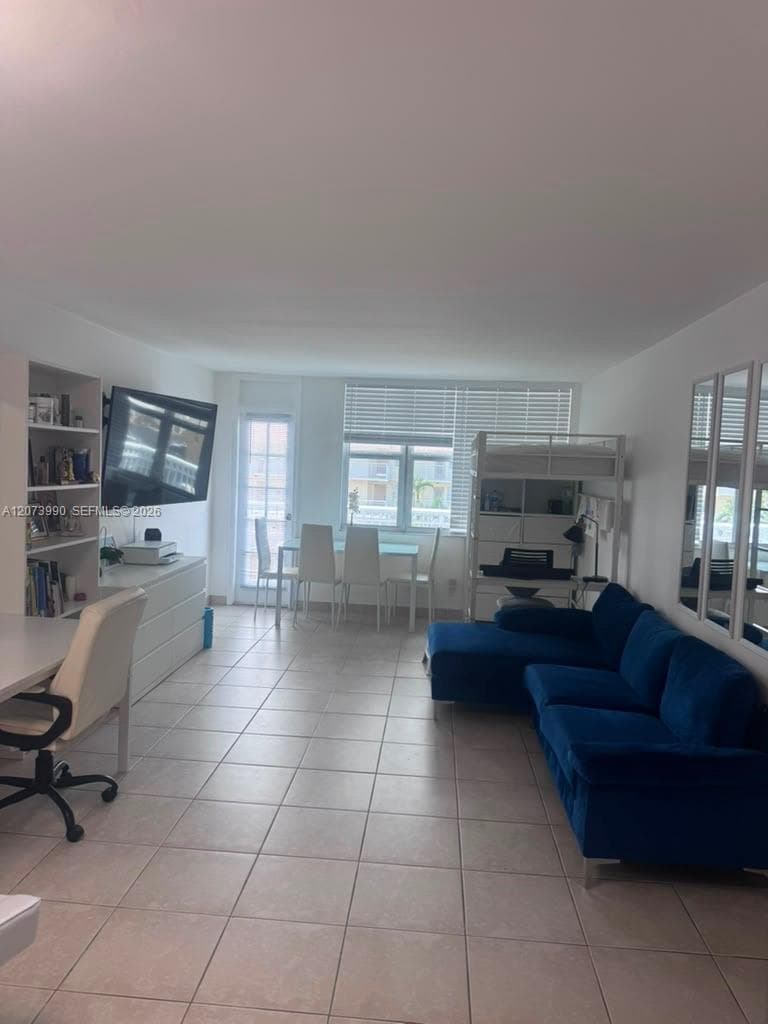 1913 S Ocean Dr # 422, Hallandale Beach FL 33009 photo 4