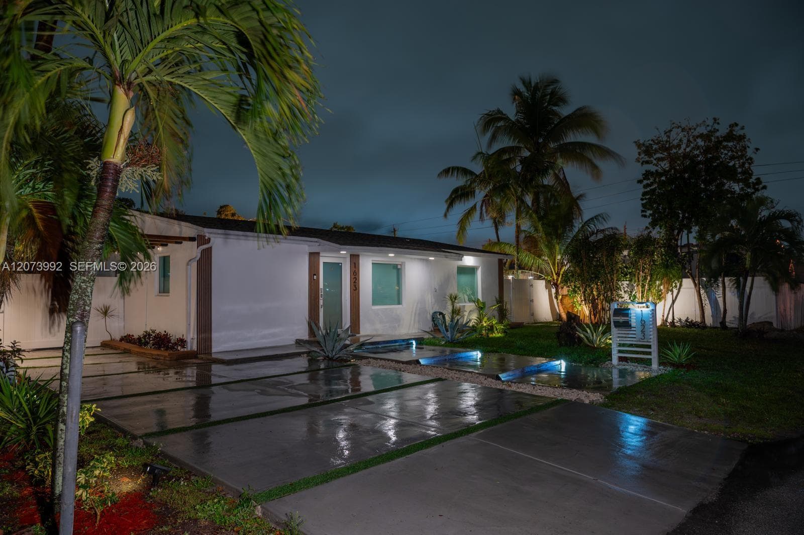 1623 S 24th Ter, Hollywood FL 33020 photo 3