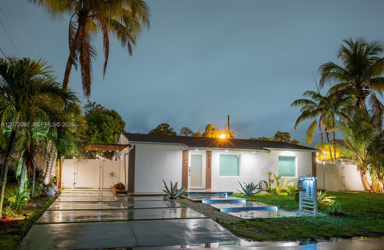 1623 S 24th Ter, Hollywood FL 33020