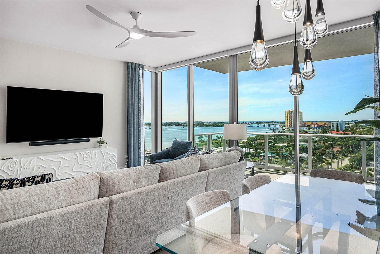 220 LAKE SHORE DR Drive # 1107, Lake Park FL 33403