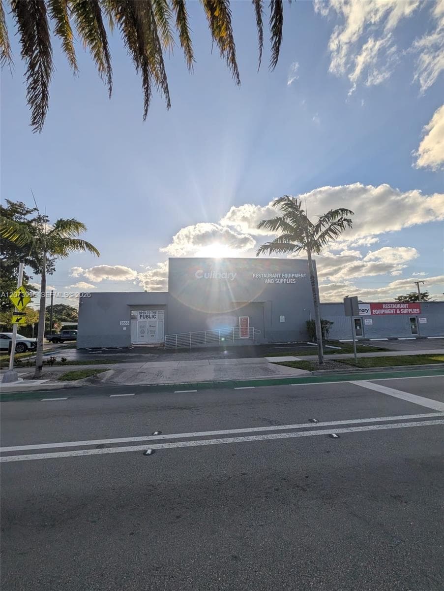 3555 N Andrews Ave, Oakland Park FL 33309 photo 2