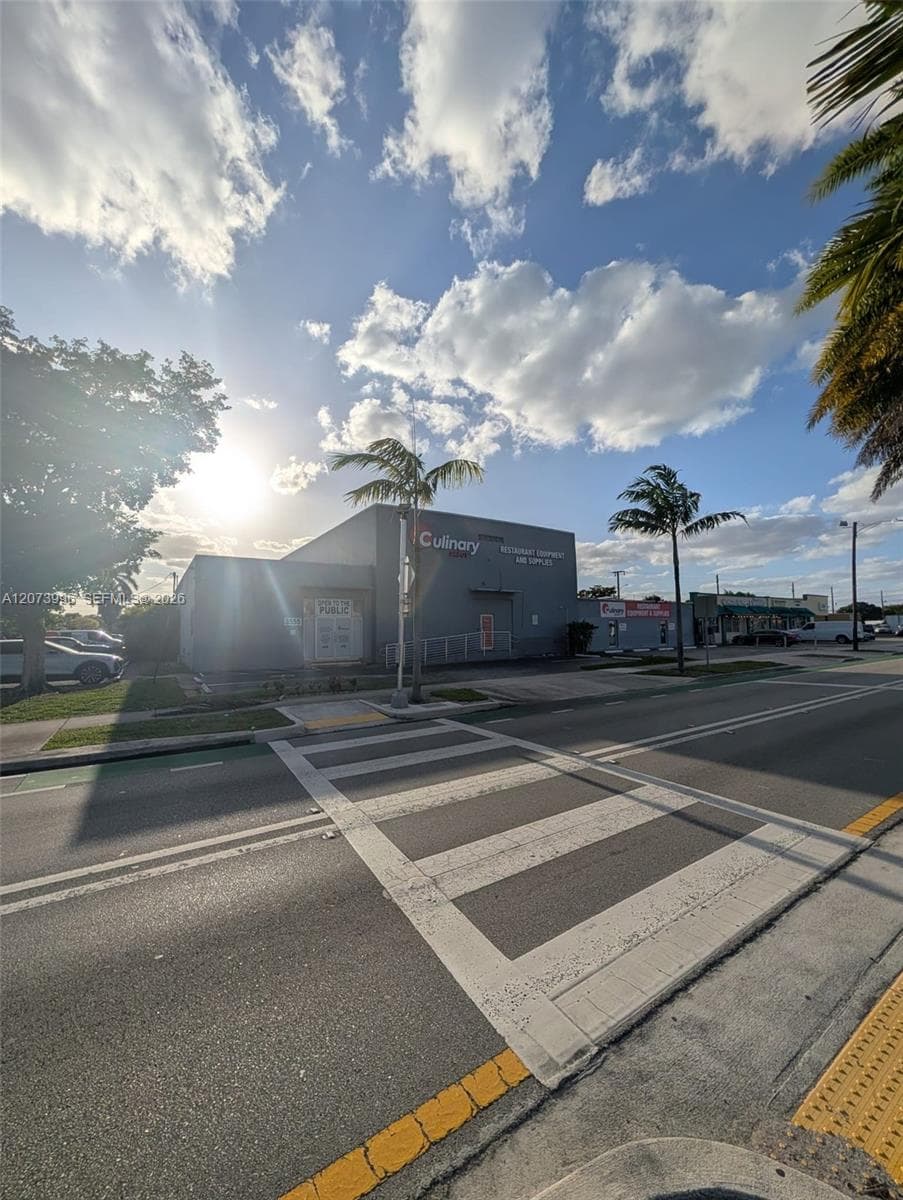 3555 N Andrews Ave, Oakland Park FL 33309 photo 4
