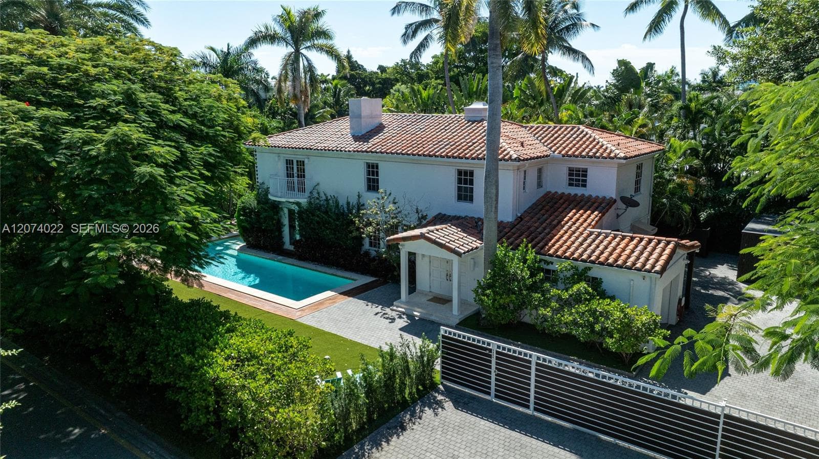 140 N Hibiscus Dr, Miami Beach FL 33139 photo 3