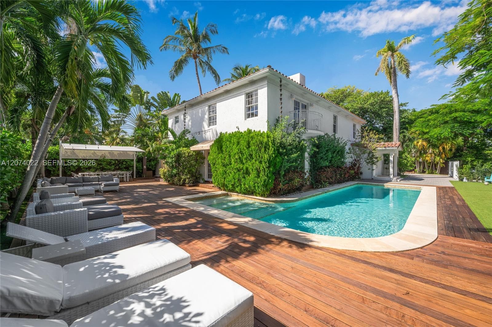 140 N Hibiscus Dr, Miami Beach FL 33139 photo 4