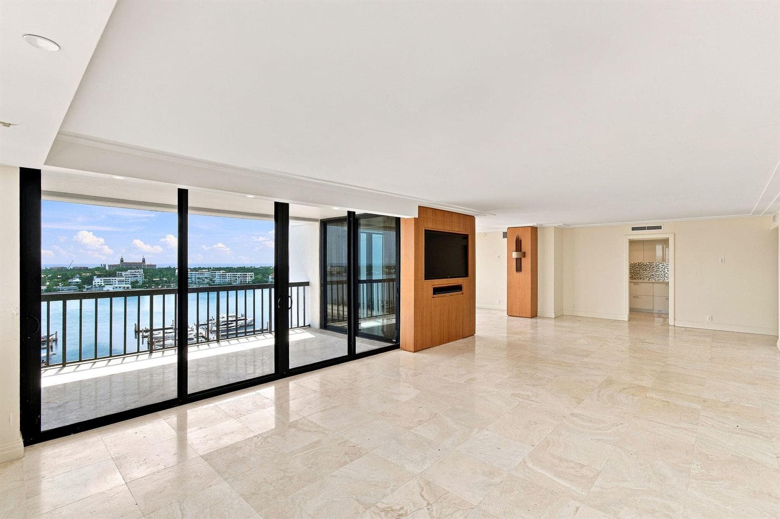 400 N FLAGLER Drive # 1701, West Palm Beach FL 33401 photo 4