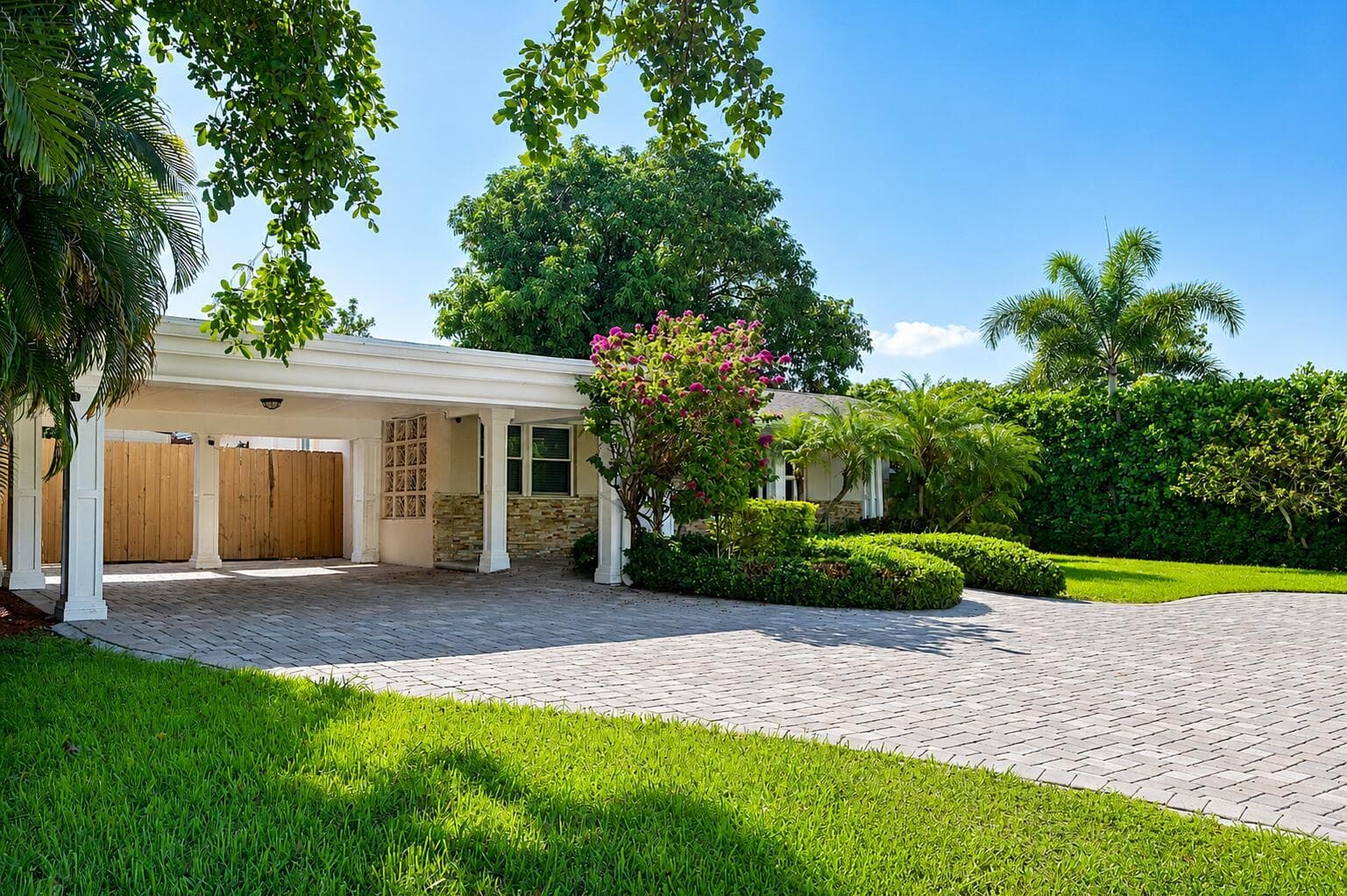 3100 S SEACREST Boulevard, Boynton Beach FL 33435 photo 2