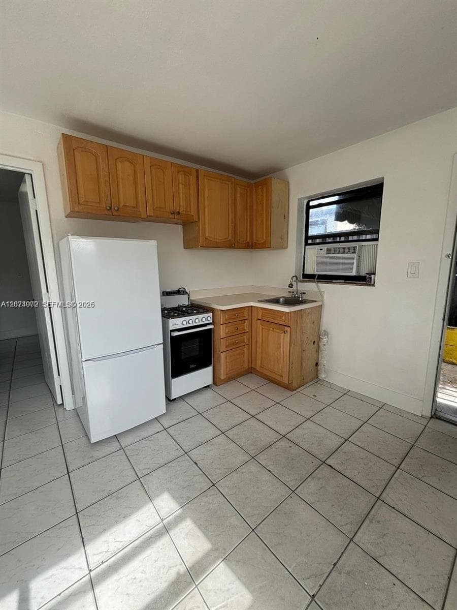 1660 SW 24th Ave # 0, Miami FL 33145 photo 3
