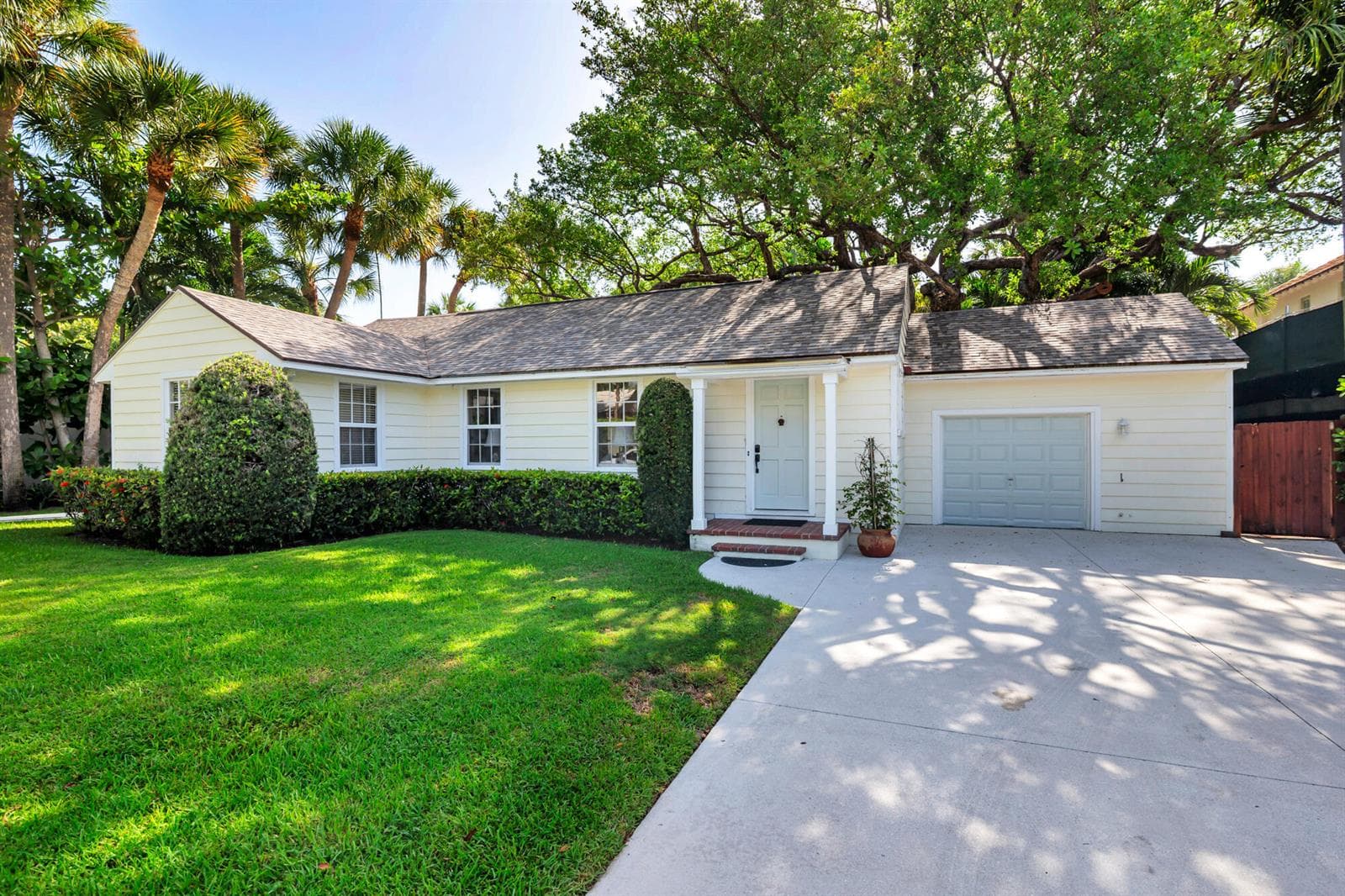 1161 N OCEAN Way, Palm Beach FL 33480