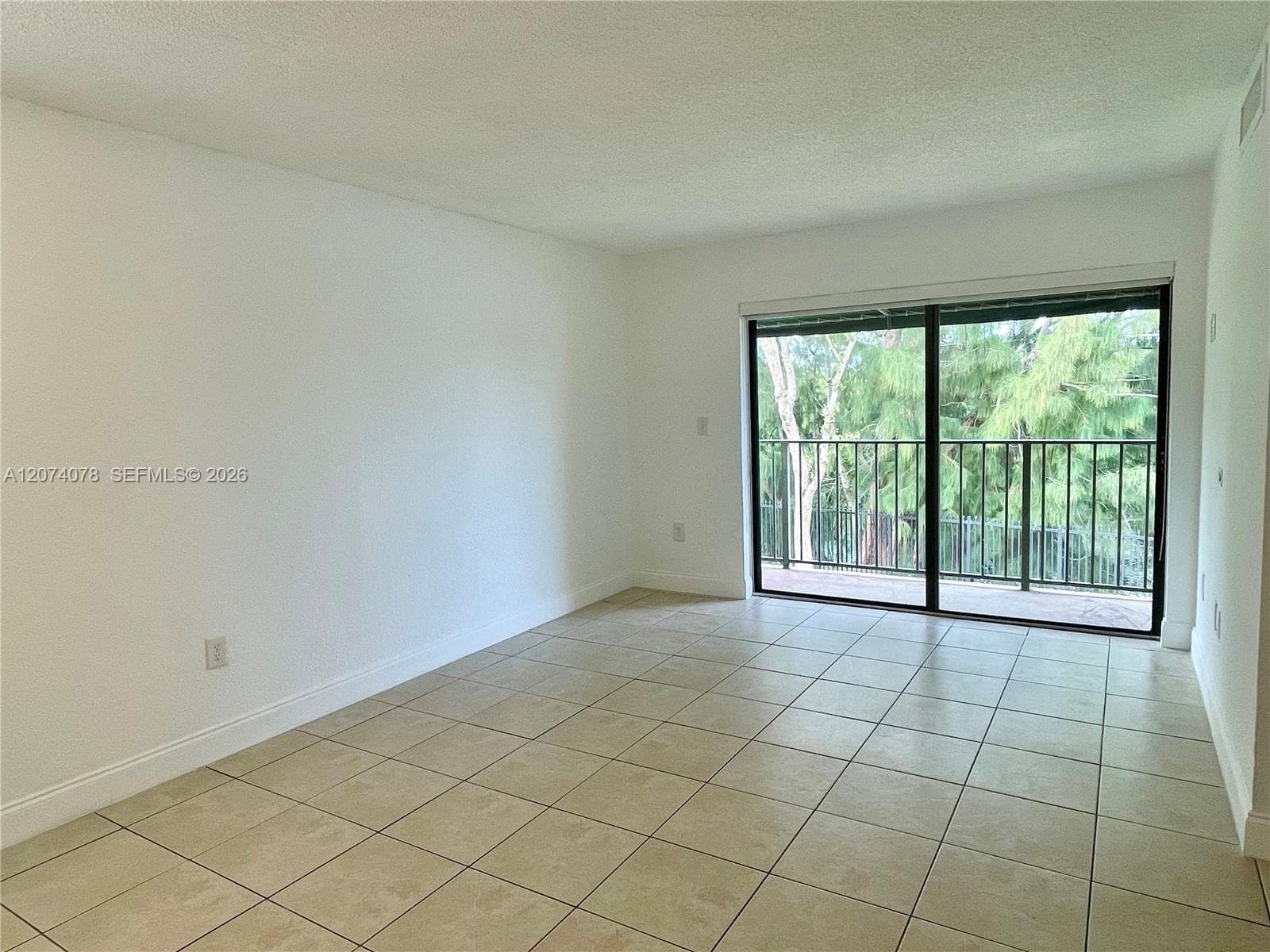 7415 SW 152nd Ave # 7-208, Miami, FL 33193 photo 2