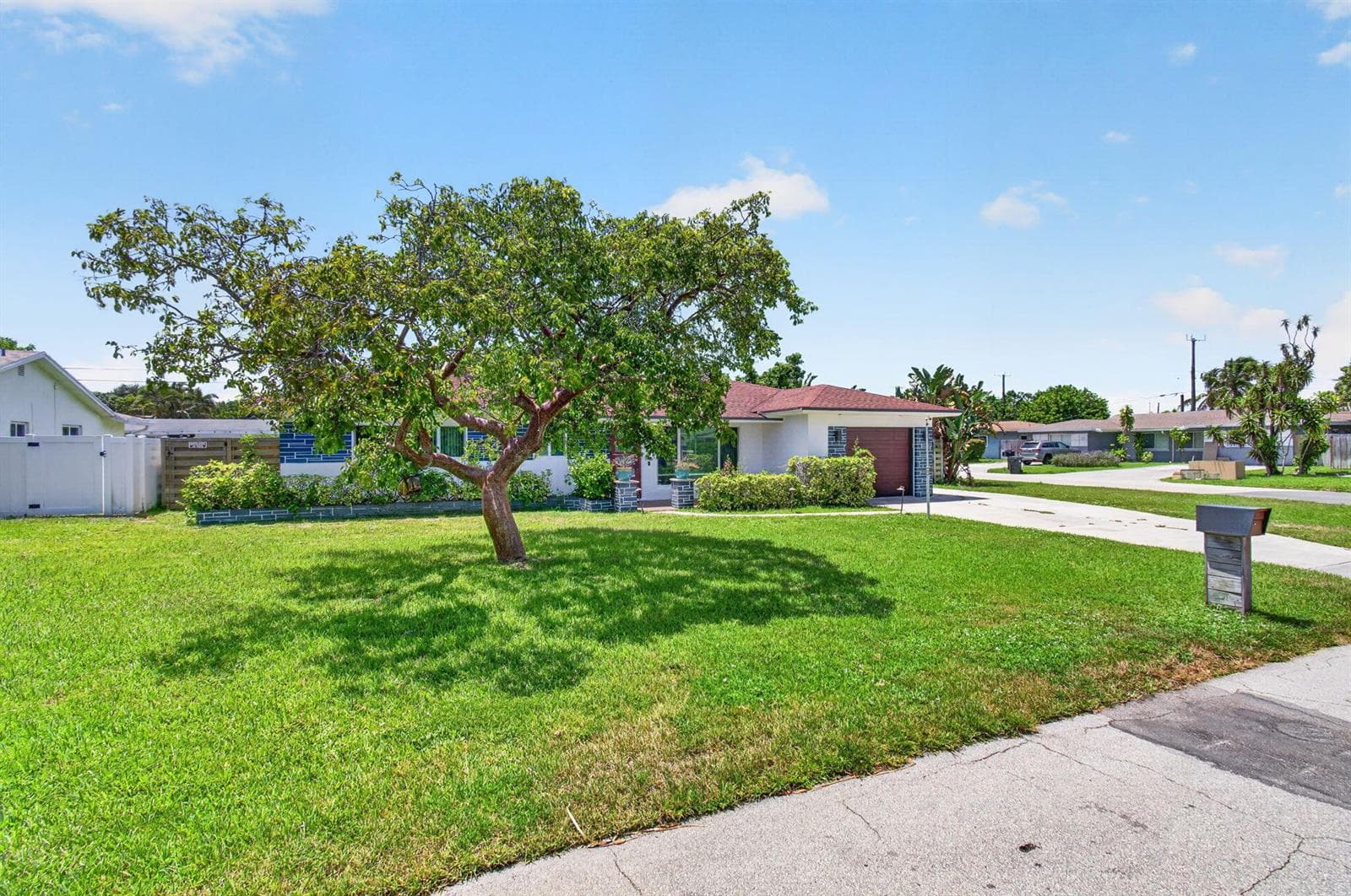 200 NE 28TH Terrace, Boca Raton FL 33431