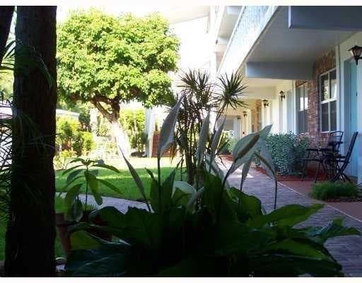 224 HIBISCUS Avenue # 154, Lauderdale By The Sea FL 33308 photo 2