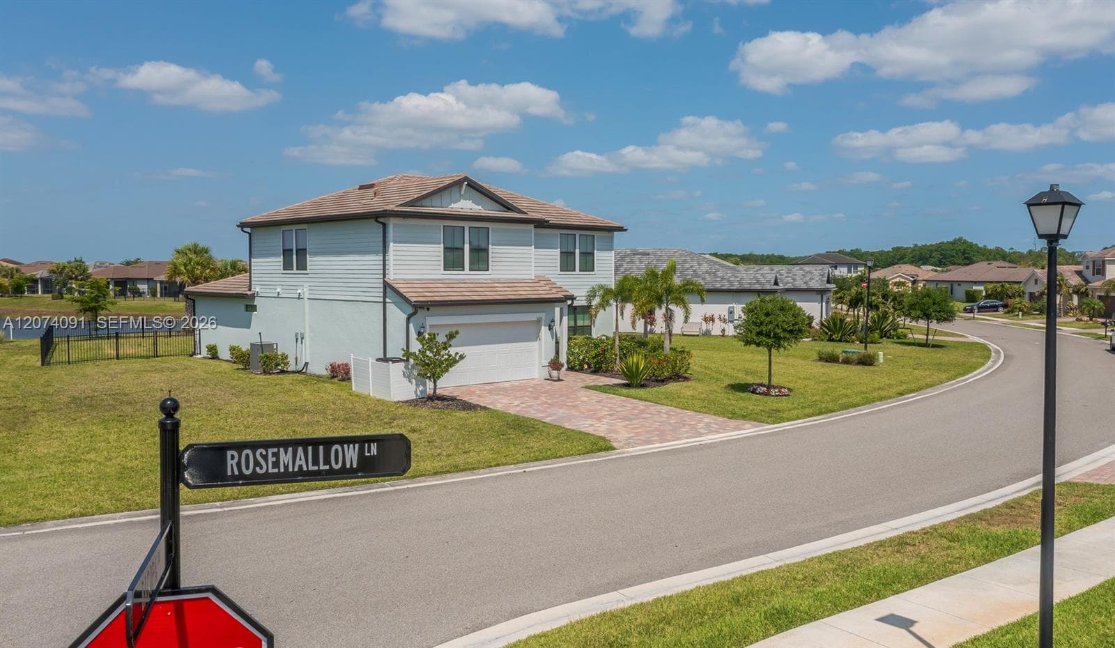 16241 Rosemallow Ln, Other City - In The State Of Florida FL 33920 photo 4