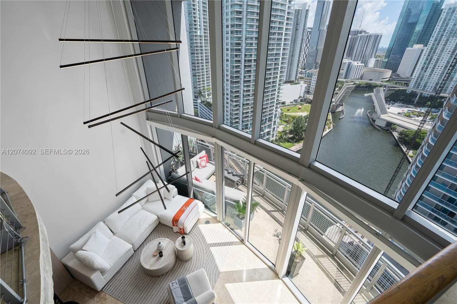 690 SW 1st Ct # 2702, Miami FL 33130
