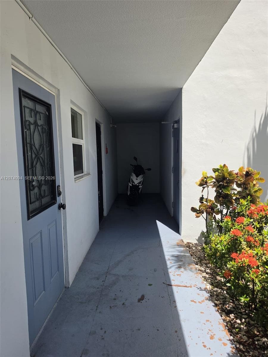 300 NE 12th Ave # 108, Hallandale Beach FL 33009