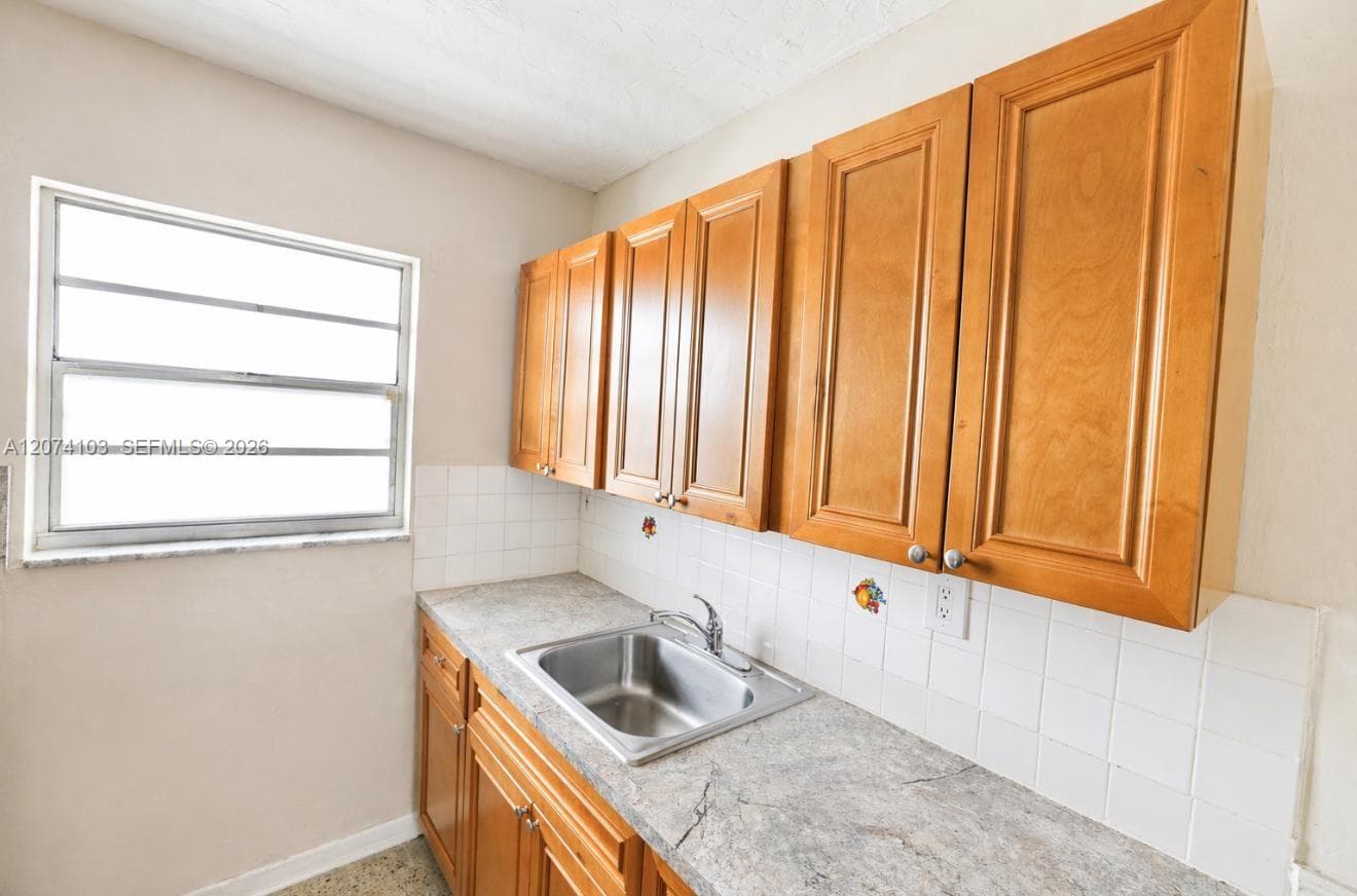 2315 W Okeechobee Rd # 304, Hialeah FL 33010 photo 2
