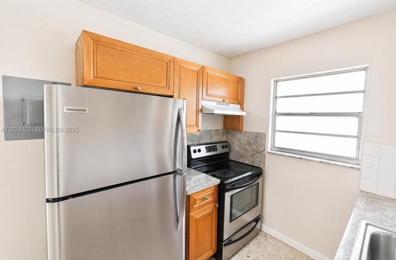2315 W Okeechobee Rd # 304, Hialeah FL 33010