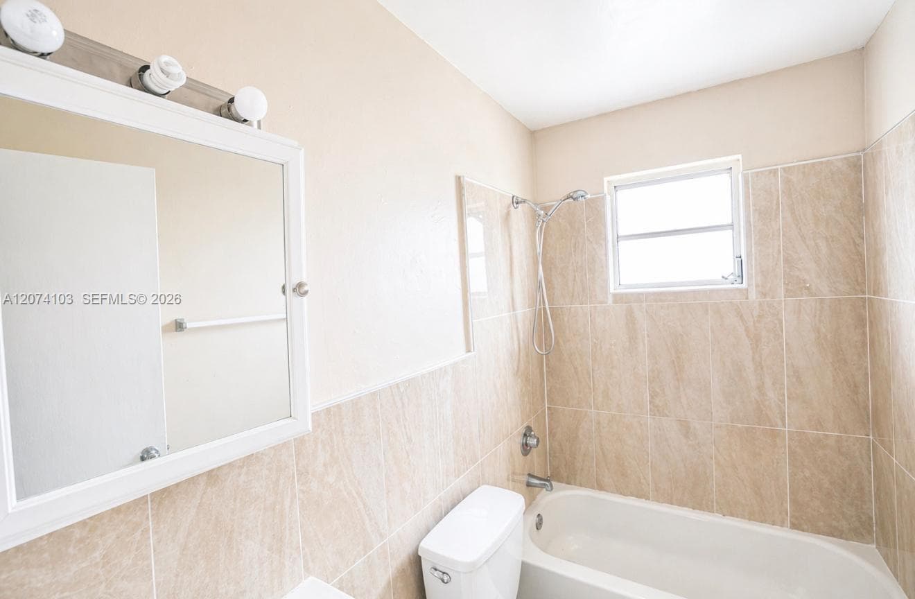 2315 W Okeechobee Rd # 304, Hialeah FL 33010 photo 5